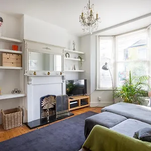  Holiday home King Bd, Spacious 4bd Victorian In Hove, 5 Mins From Beach!